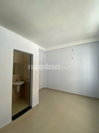 Cho thuê nhà mặt tiền Lý Thường Kiệt, P.14, Q.10 giá 17tr