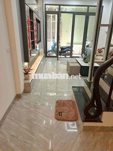 Bán nhà Xuân Thuỷ :Giá :10,5 tỷ