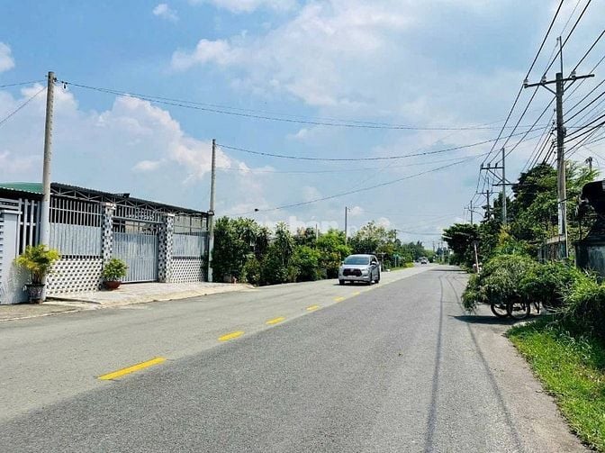 BÁN GẤP ĐẤT NGAY BỆNH VIỆN XUYÊN Á 8M X 30M, GIÁ 485 TRIỆU,CÓ BỚT LỘC