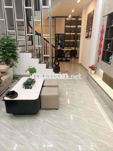 Bán nhà Xuân Thuỷ :Giá :10,5 tỷ