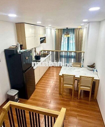 MẶT TIỀN KD 8m NGAY CHỢ CÔ GIANG 5 TẦNG BTCT VIEW LM81 FULL NỘI THẤT