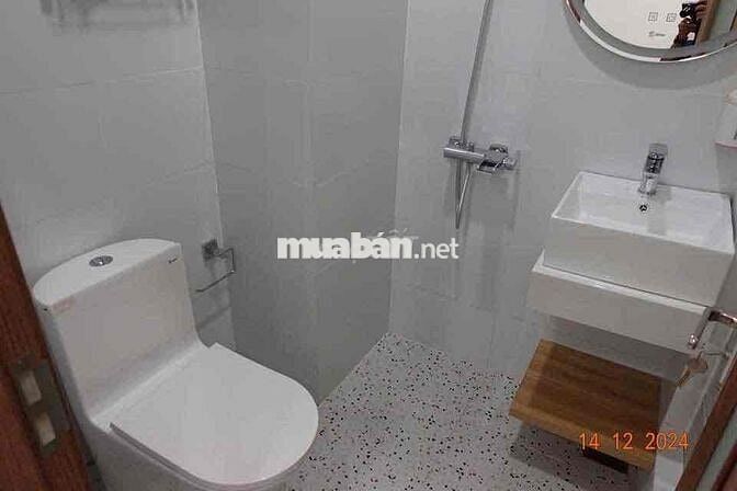 NHÀ MỚI XÂY FULL NỘI THẤT + SÂN ĐẬU XE HƠI + HIỆP BÌNH CHÁNH THỦ ĐỨC