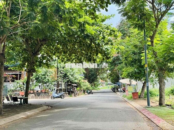 Bán đất thổ cư _ KDC Phong Phú 4 _ 100m2 _ 63tr/m2