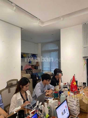 Bán nhà Linh Lang 90m2, 5 tầng, vỉa hè, ô tô tránh, khu Hàn Nhật