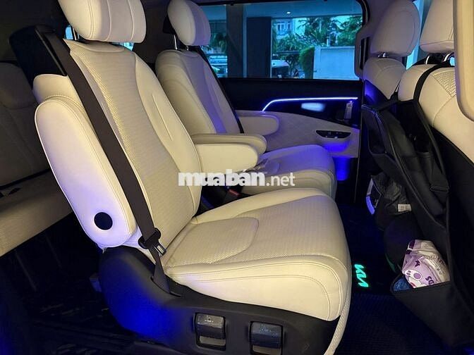 Kia Carnival 2023 Signature 2.2D - 25000 km