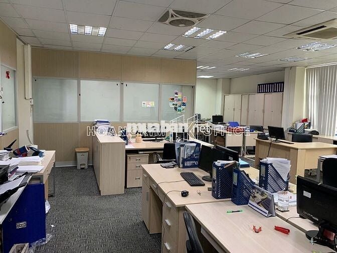 Cho thuê văn phòng giá rẻ Quận Tân Bình, Lạc Long Quân 200m² chỉ 30tr.