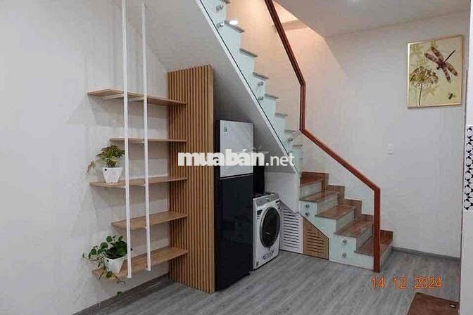 NHÀ MỚI XÂY FULL NỘI THẤT + SÂN ĐẬU XE HƠI + HIỆP BÌNH CHÁNH THỦ ĐỨC