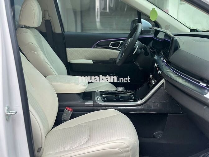 Kia Carnival 2023 Signature 2.2D - 25000 km