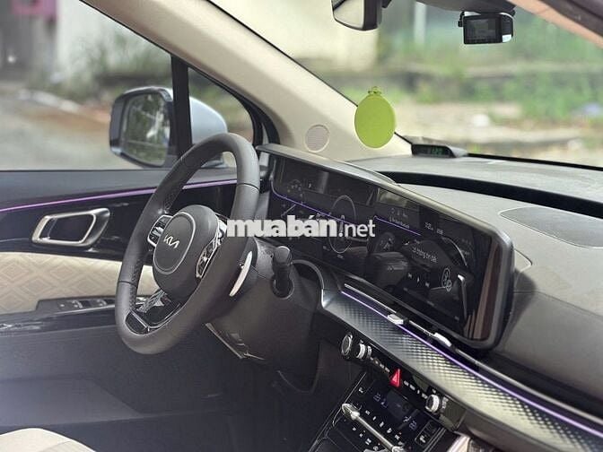 Kia Carnival 2023 Signature 2.2D - 25000 km