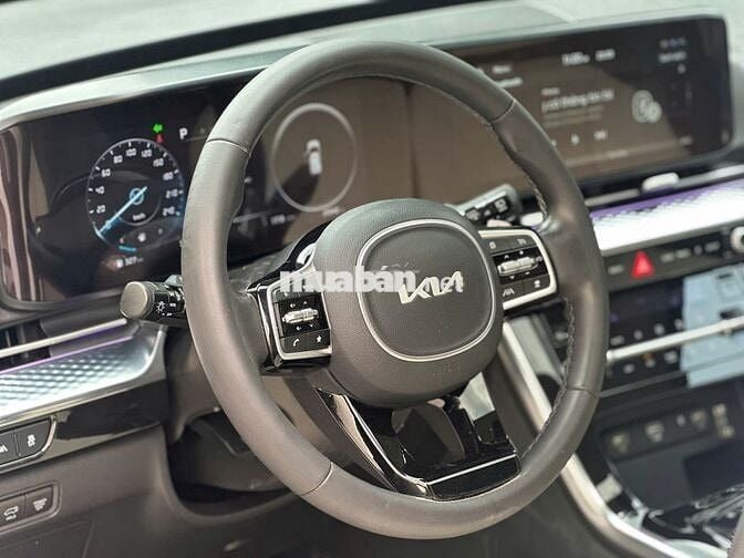 Kia Carnival 2023 Signature 2.2D - 25000 km