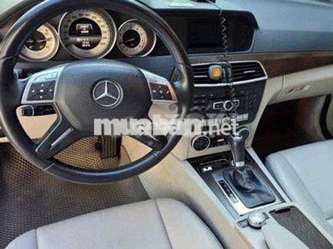 Mer C250 đời 2013 xe gia đình chủ đi giữ rất kĩ