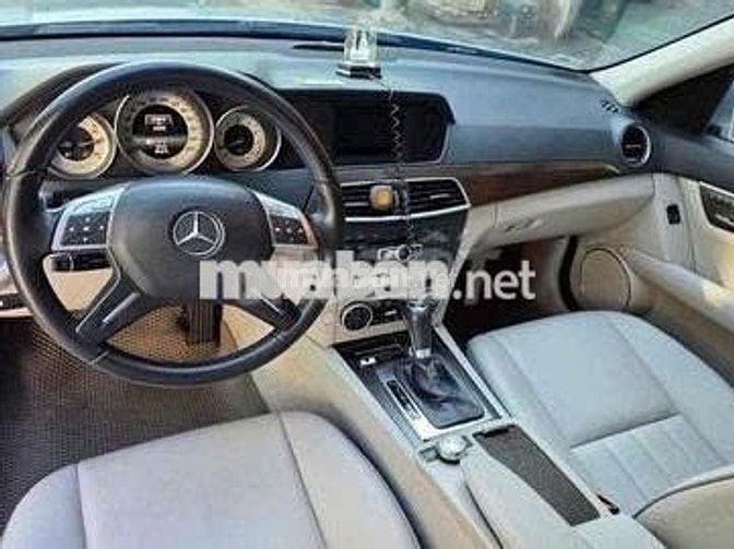 Mer C250 đời 2013 xe gia đình chủ đi giữ rất kĩ