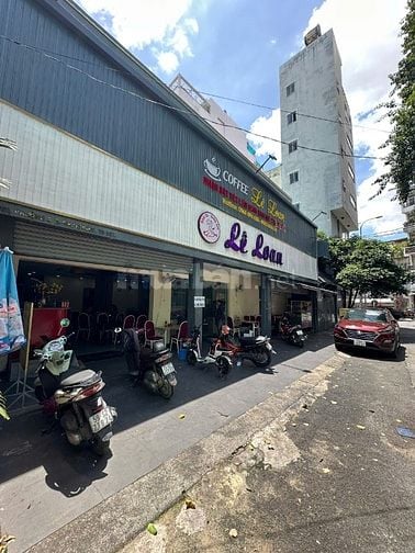 ☕ Sang mặt bằng quán cà phê siêu rộng ngay trung tâm Phú Nhuận ☕