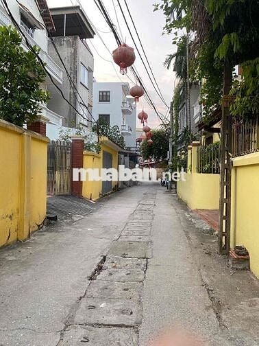 Bán Nhà Nhật tảo - Đông ngạc dt 35m,4 tầng ngõ rộng vf3 vào tận cửa