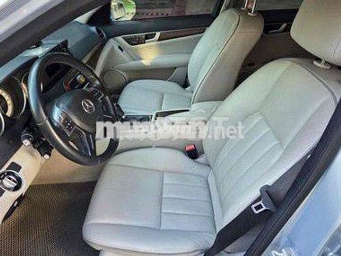 Mercedes C250 2013 – dáng thể thao, máy mạnh êm ái