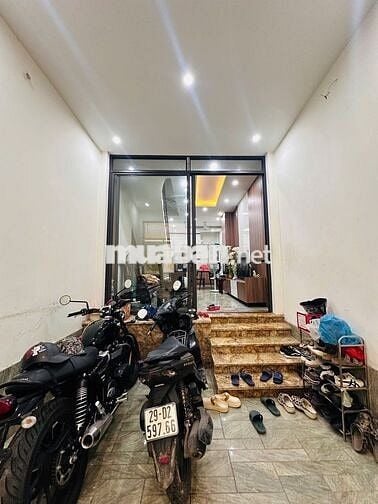 Bán Gấp Nhà Đại La 41M x 6T Giá 8,3 Tỷ. Ngõ thông, 2 thoáng trước sau