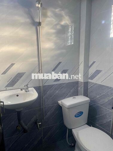 Nhà cho thuê- còn mới- 2WC-2PN