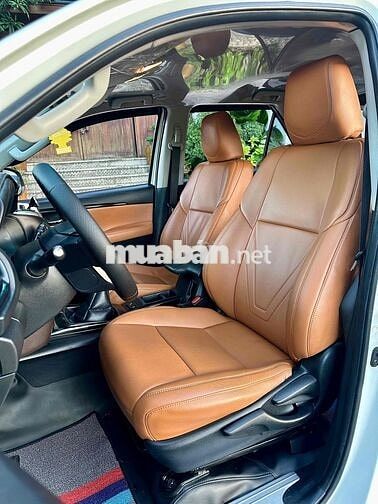 Toyota Fortuner 2017 2.4G 4x2 MT - 140000 km Sàn D