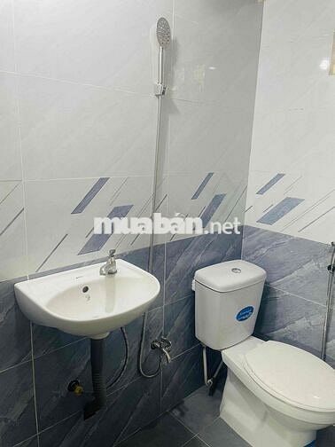 Nhà cho thuê- còn mới- 2WC-2PN