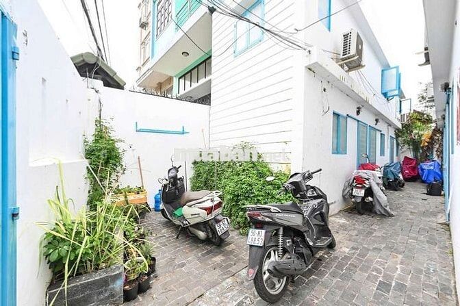 Cho thuê 1 Trệt 1 Lầu Siêu Rộng Gần cầu kênh tẻ, Lotte Mart quận 7