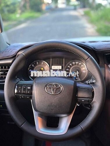 Toyota Fortuner 2017 2.4G 4x2 MT - 140000 km Sàn D