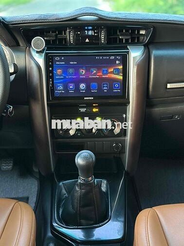 Toyota Fortuner 2017 2.4G 4x2 MT - 140000 km Sàn D