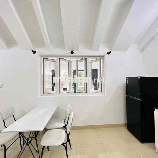 căn hộ mini ban công sât cầu ng văn cừ full nội thất mặt tiền