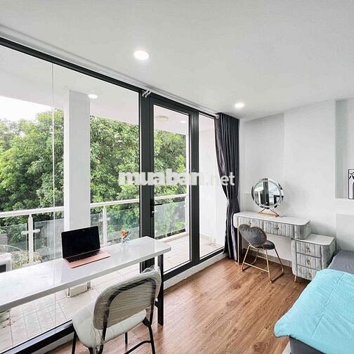 căn hộ mini ban công sât cầu ng văn cừ full nội thất mặt tiền