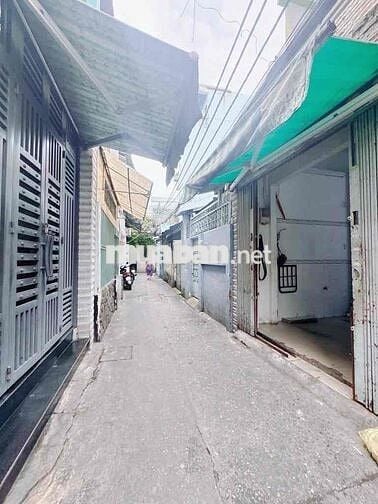 NHÀ 4 TẦNG TẠI TÔN ĐẢN F15 Q4 - HẺM BA GÁC THÔNG THOÁNG SẠCH SẼ
