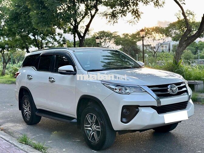 Toyota Fortuner 2017 2.4G 4x2 MT - 140000 km Sàn D