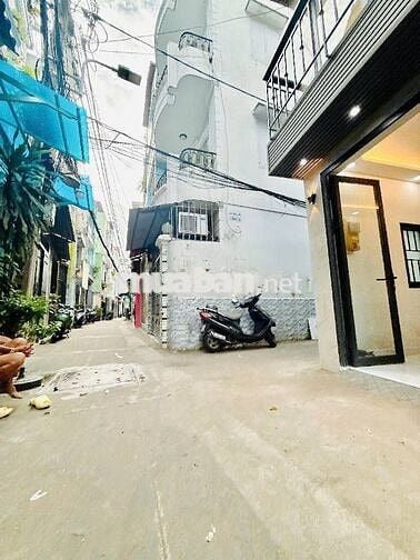 BÁN NHÀ LÔ GÓC CHỢ RẠCH ÔNG Q8, 20M2, 2 TẦNG, SHR,K QUY HOẠCH, 2 TỶ XX