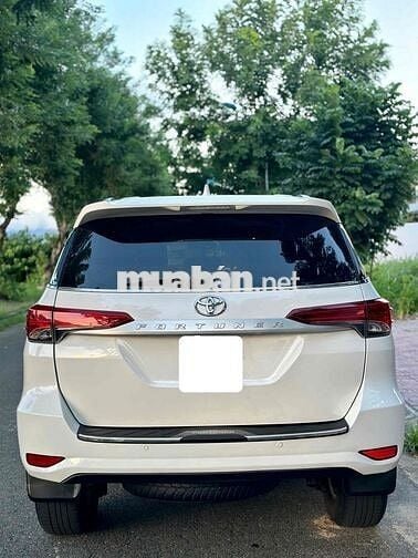 Toyota Fortuner 2017 2.4G 4x2 MT - 140000 km Sàn D