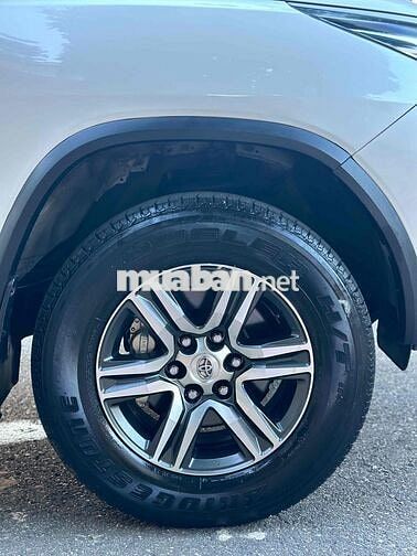 Toyota Fortuner 2017 2.4G 4x2 MT - 140000 km Sàn D