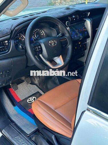 Toyota Fortuner 2017 2.4G 4x2 MT - 140000 km Sàn D