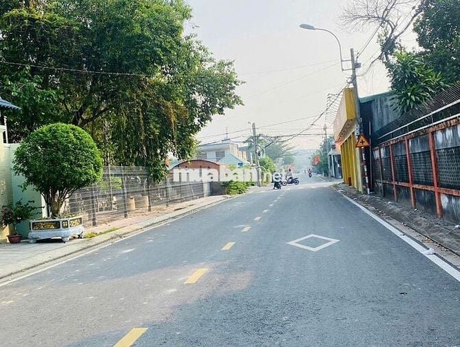 BÁN LÔ ĐẤT ĐẸP SỔ MỚI 2025, VUÔNG VỨC 296M2 NGAY TRUNG TÂM THỊ TRẤN CC