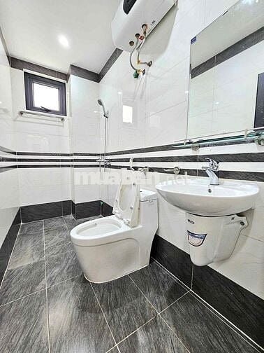 6 tỷ có nhà Thuỵ phương Ô tô đỗ cổng Xây mới 5 tầng