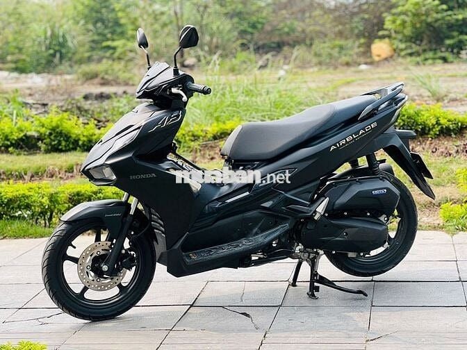 HONDA AIR BLADE 125 FI ĐEN  KHÓA SMARKEY BẢN 2025