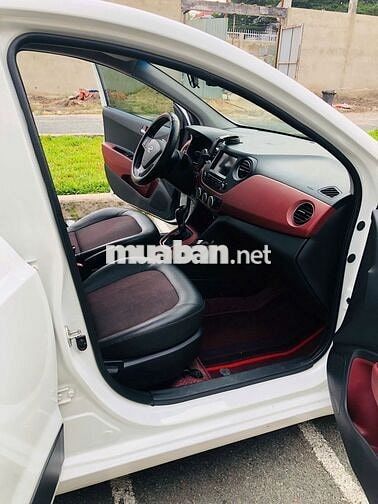 Bán xe i10 Hatchback Đời 2020, Chạy 9 vạn, Bao zin