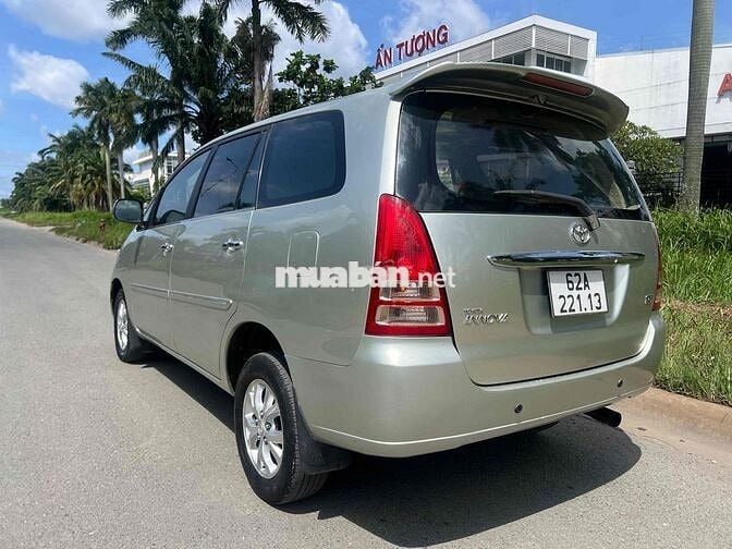 Toyota Innova 2006 G - 220000 km