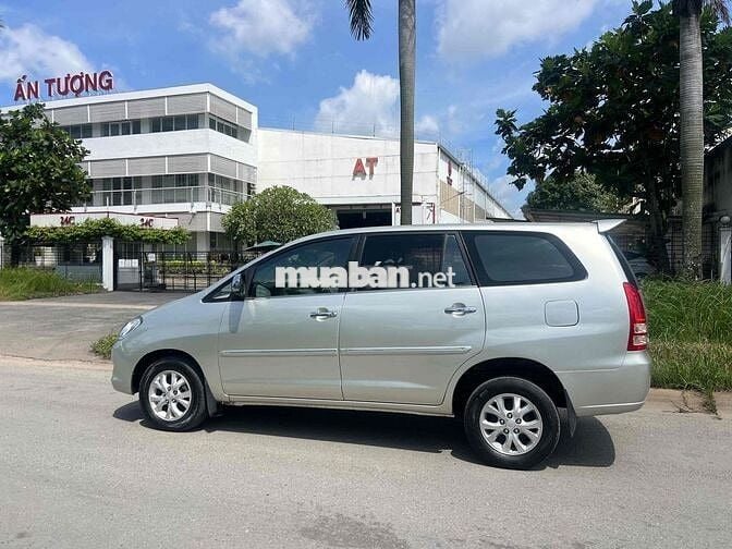 Toyota Innova 2006 G - 220000 km