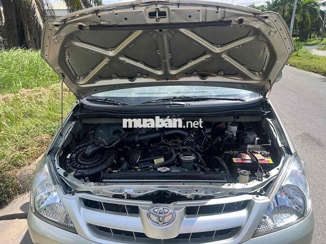 Toyota Innova 2006 G - 220000 km