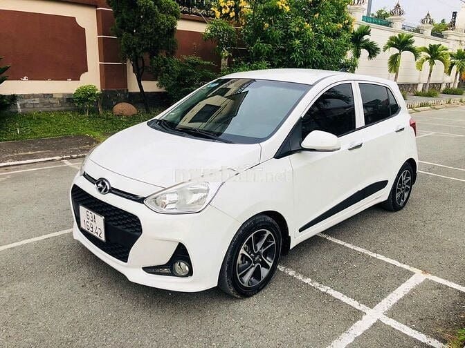 Bán xe i10 Hatchback Đời 2020, Chạy 9 vạn, Bao zin