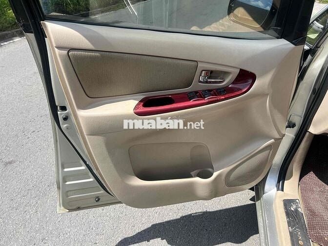 Toyota Innova 2006 G - 220000 km