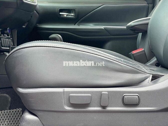 bán outlander prenium 2020 odo 89.000km