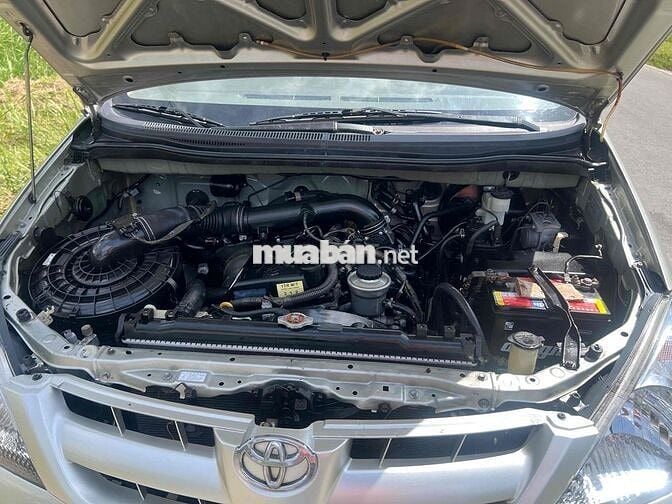 Toyota Innova 2006 G - 220000 km