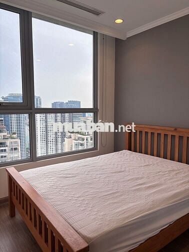 Cần cho thuê căn hộ Vinhomes Central Park 2PN, giá tốt .