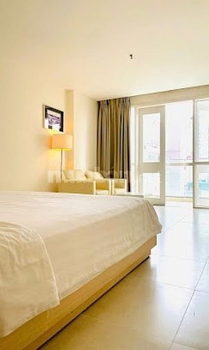 Lễ tân Nam khách sạn (ca đêm) làm việc tại phường Lộc Thọ, Nha Trang
