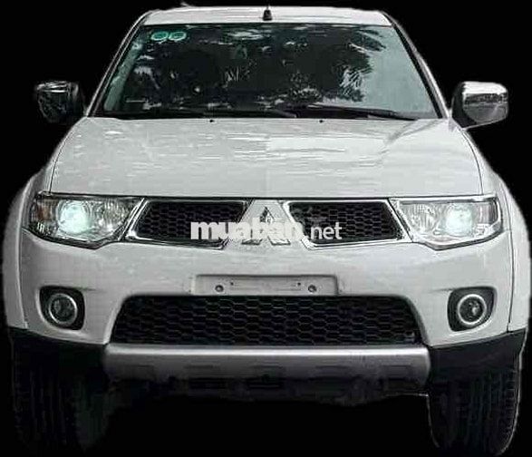 Mitsubishi Pajero Sport trắng 2015 - 105000 km