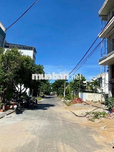Bán Cặp Thuỷ Sơn 4 (250m2 ) siêu đẹp vị trí sát trục đường lớn
