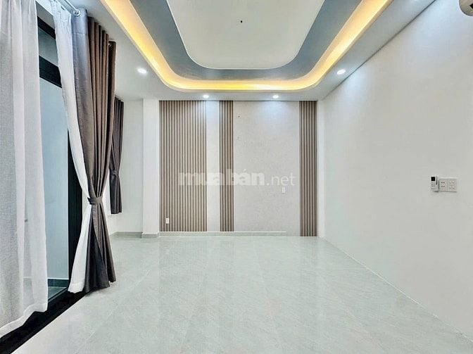 Nhà Vuông Vức 4TY250 Đường Nguyễn Thượng Hiền Q. Bình Thạnh - HXH 5m